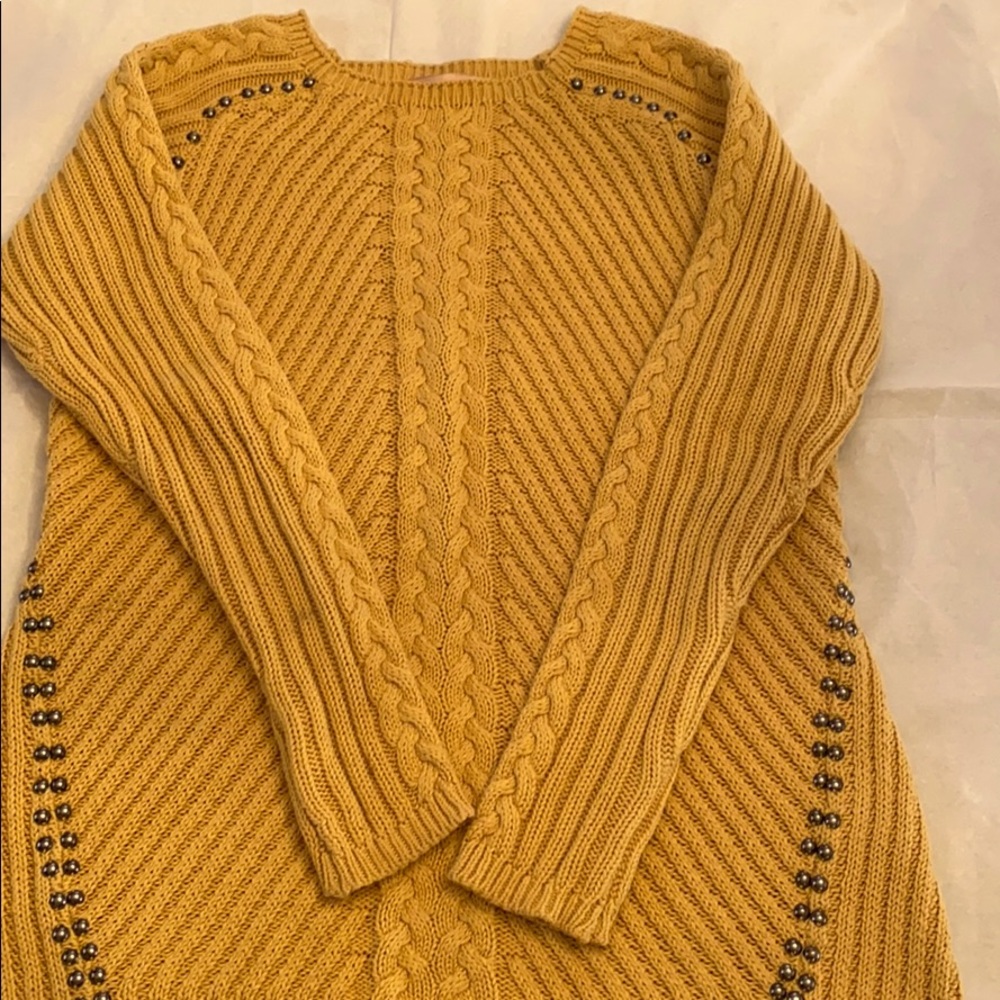 Adorable Yellow Sweater